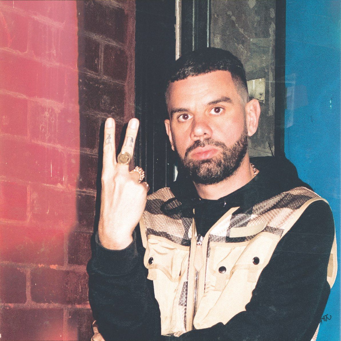 CONNECTED EXPERIENCES